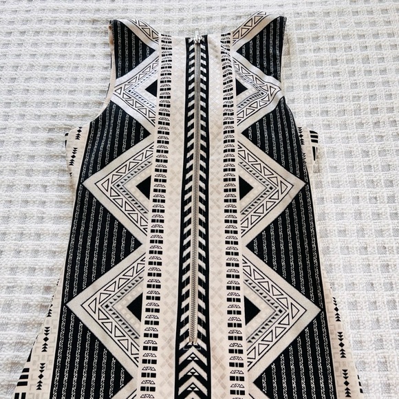 NWOT Charlotte Russe Small Tribal Print Bodycon Dress - Picture 9 of 13